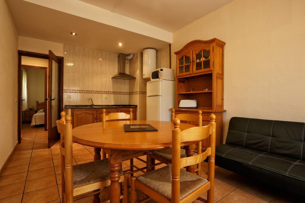 Apartaments Populetus Poboleda Ngoại thất bức ảnh