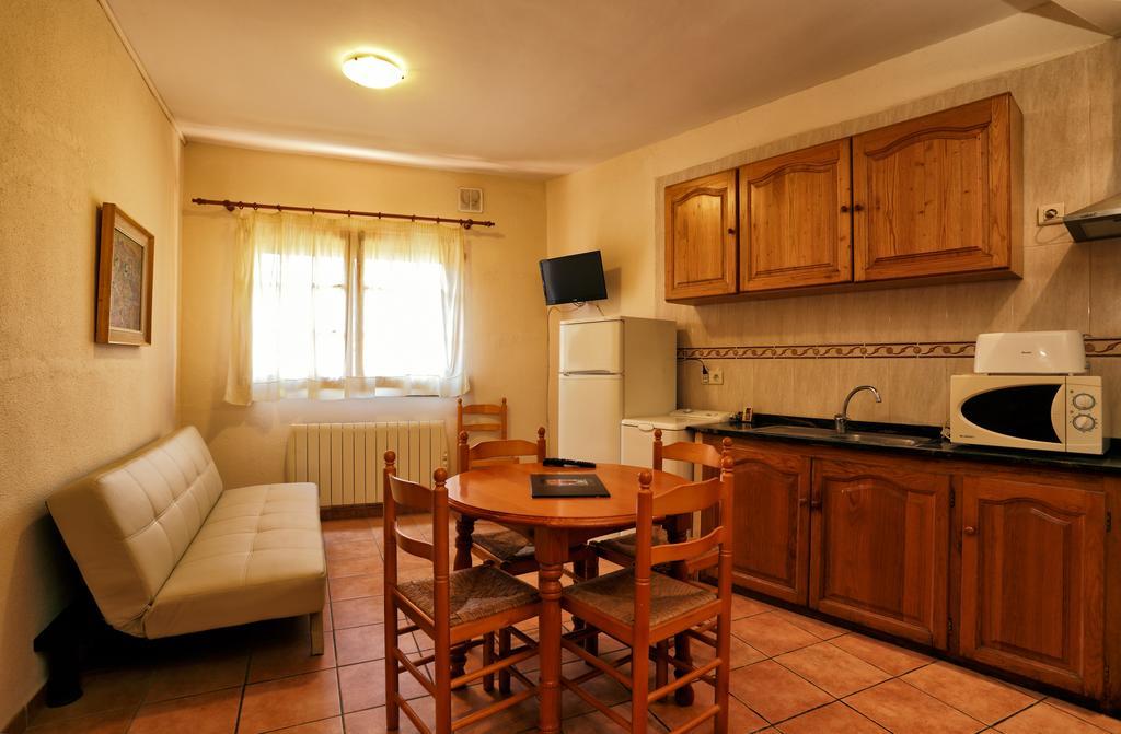 Apartaments Populetus Poboleda Ngoại thất bức ảnh